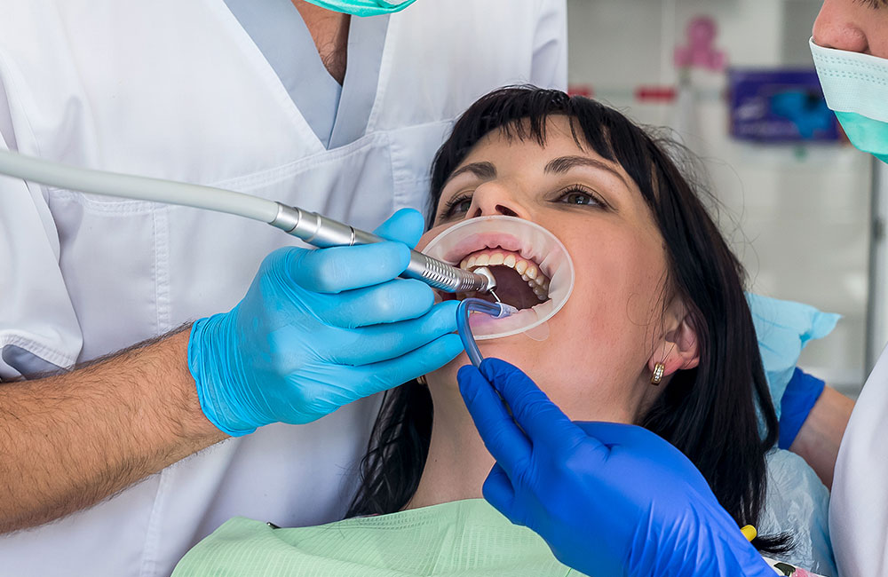 Chirurgia Orale - Studio Odontoiatrico Associato a Genova - Studio Dentistico Solimei